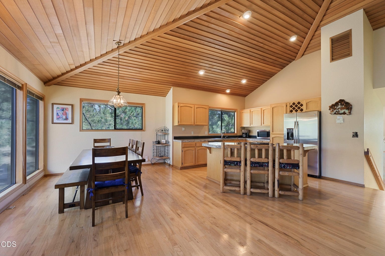 Photo of 17855 Lava Butte Lane 11 of 43