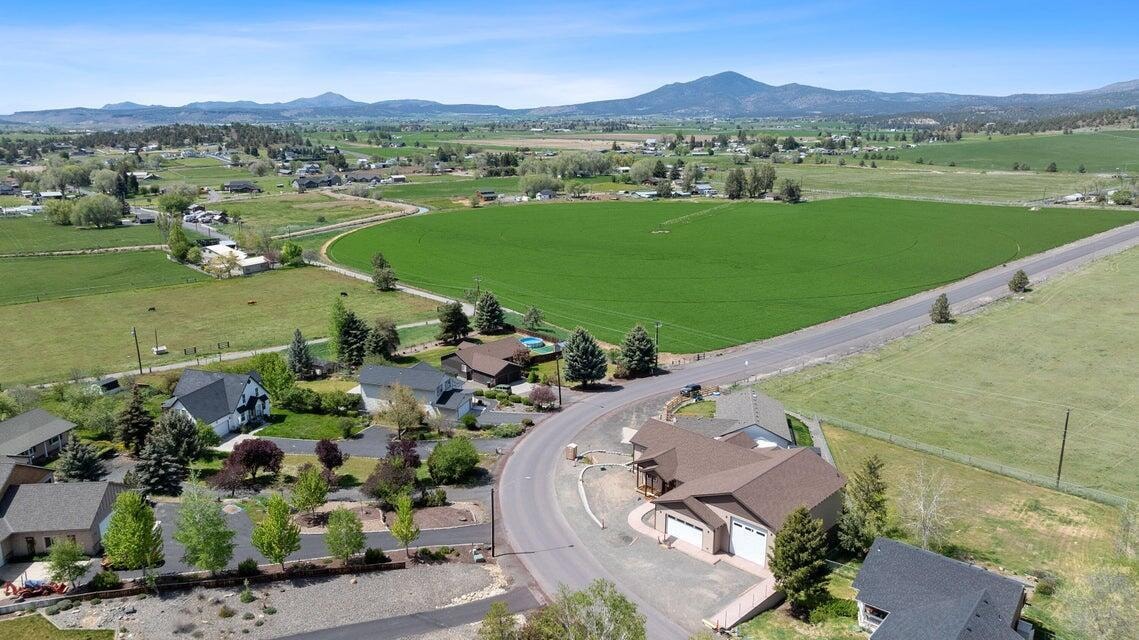 Photo of 3248 NE Yellowpine Road 8 of 62