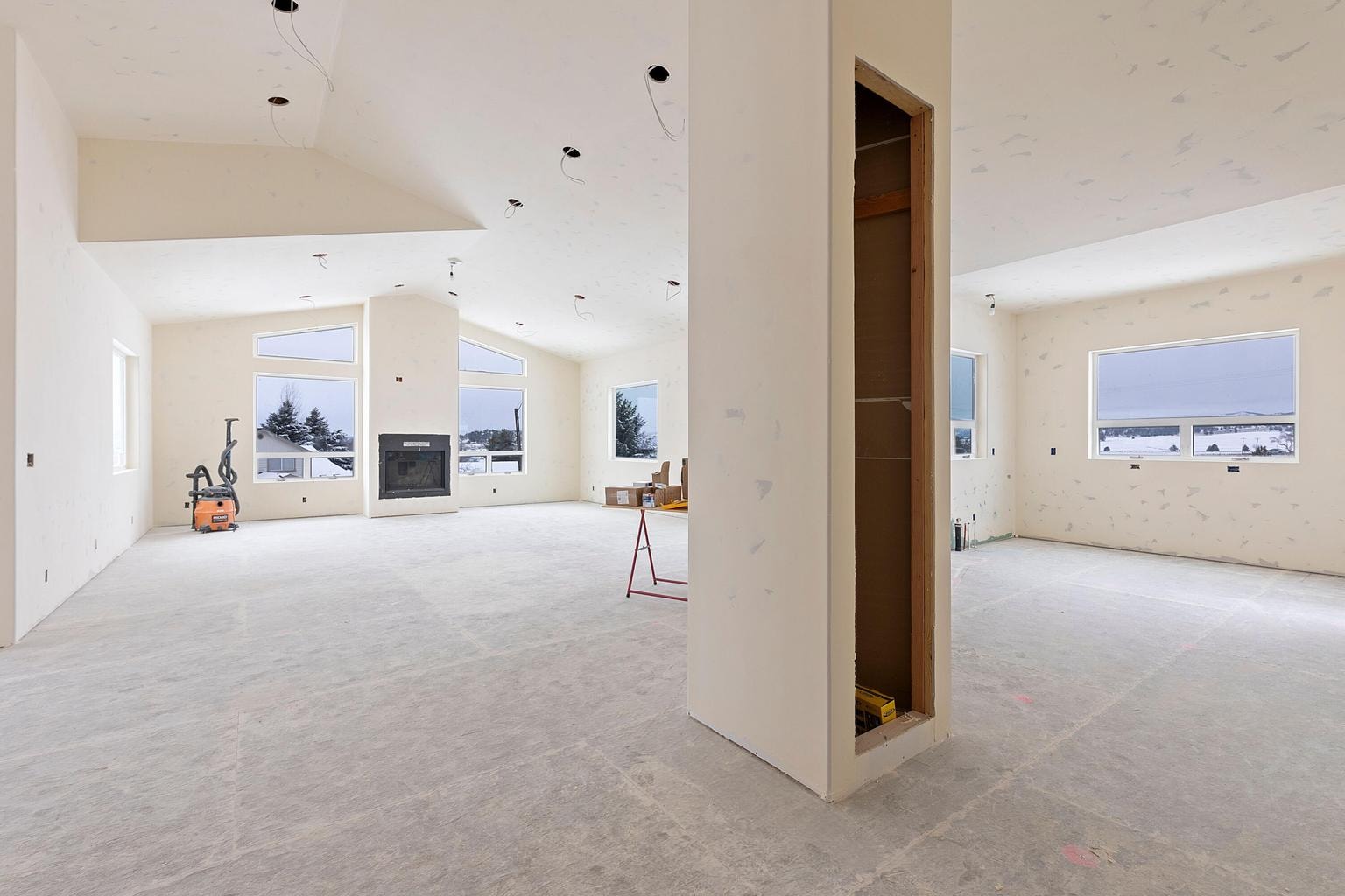 Photo of 3248 NE Yellowpine Road 25 of 62