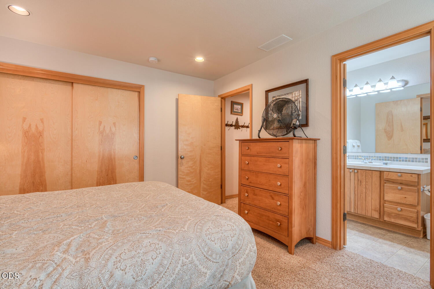 Photo of 57864 Blue Grouse Lane 16 of 38