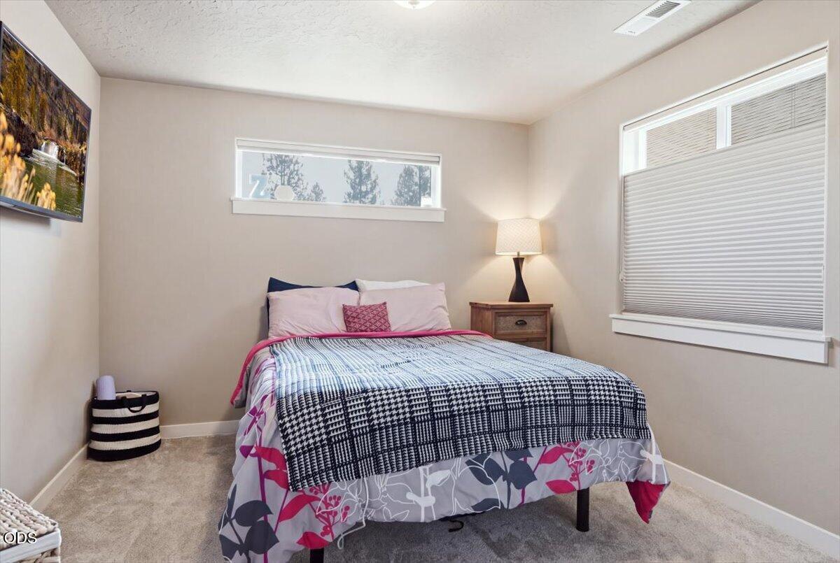 Photo of 642 N Willitts Street 23 of 55