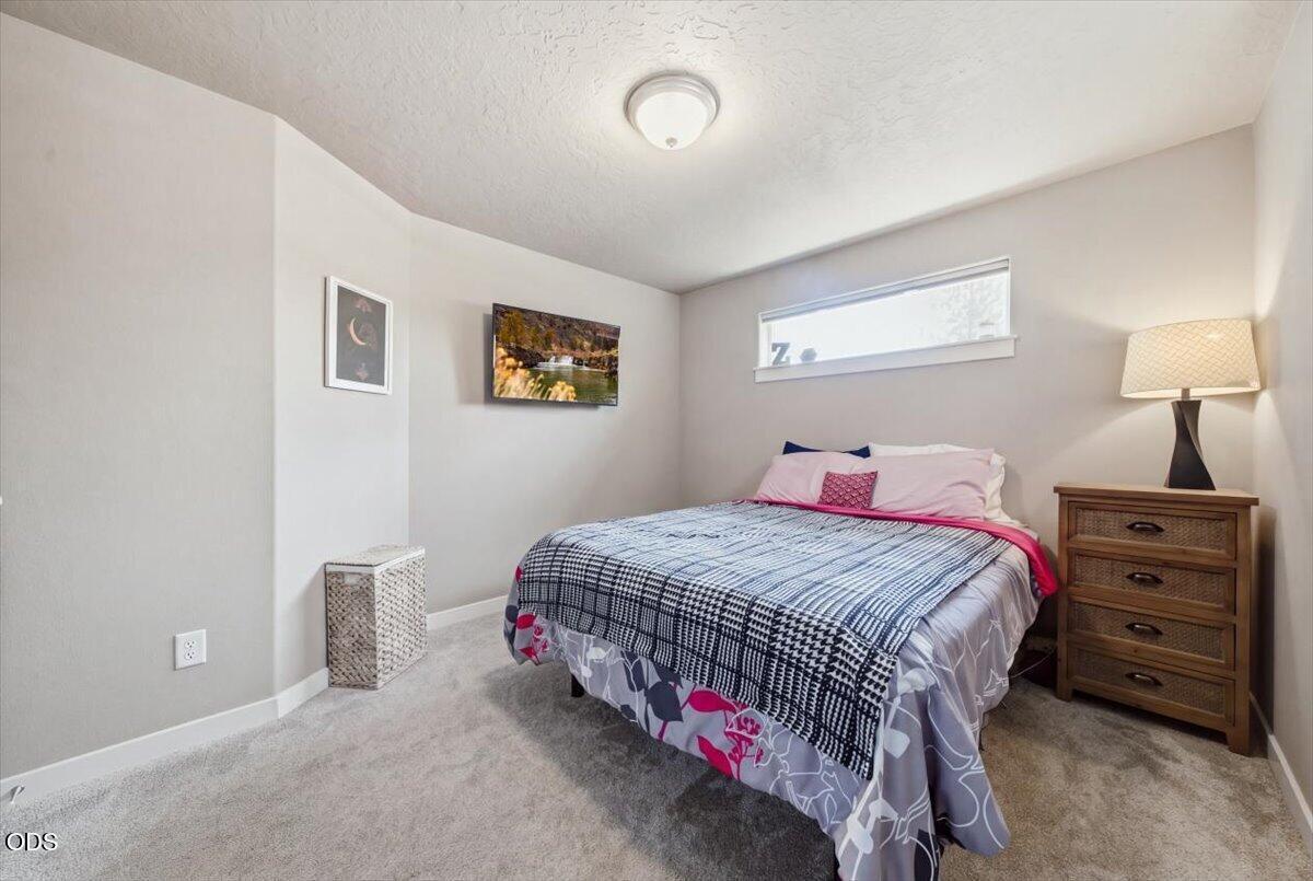 Photo of 642 N Willitts Street 24 of 55