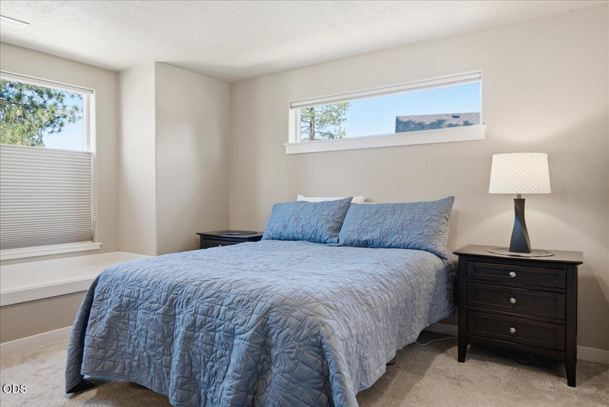 Photo of 642 N Willitts Street 33 of 55