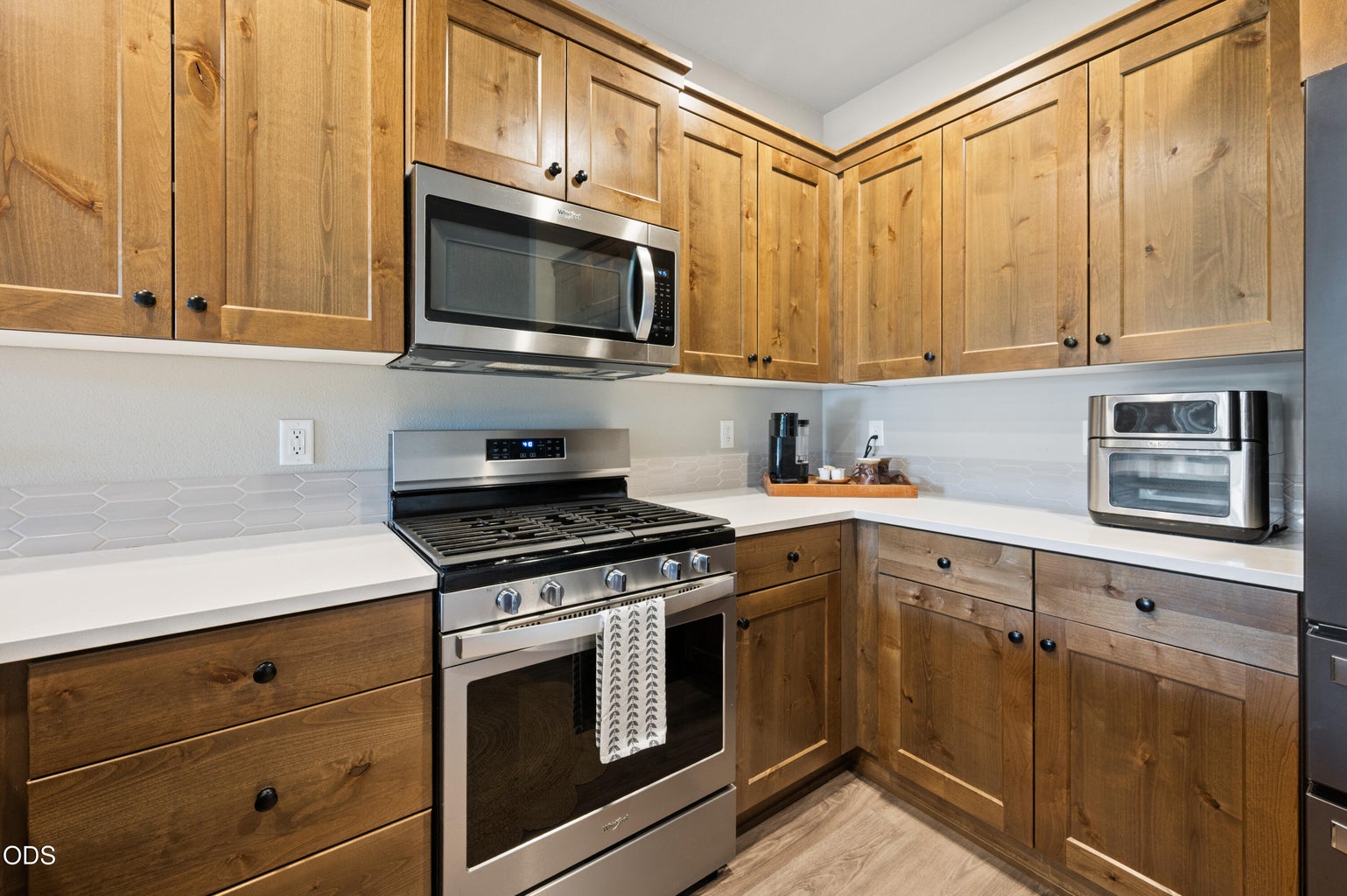 Photo of 51937 Lumberman 8 of 33