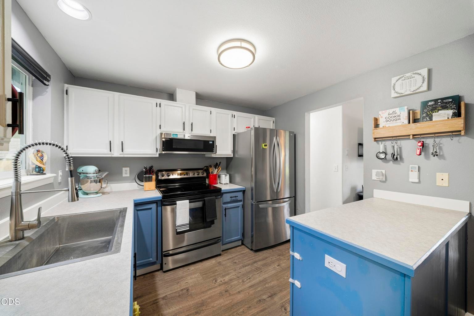 Photo of 2971 SW Salmon Avenue 15 of 34