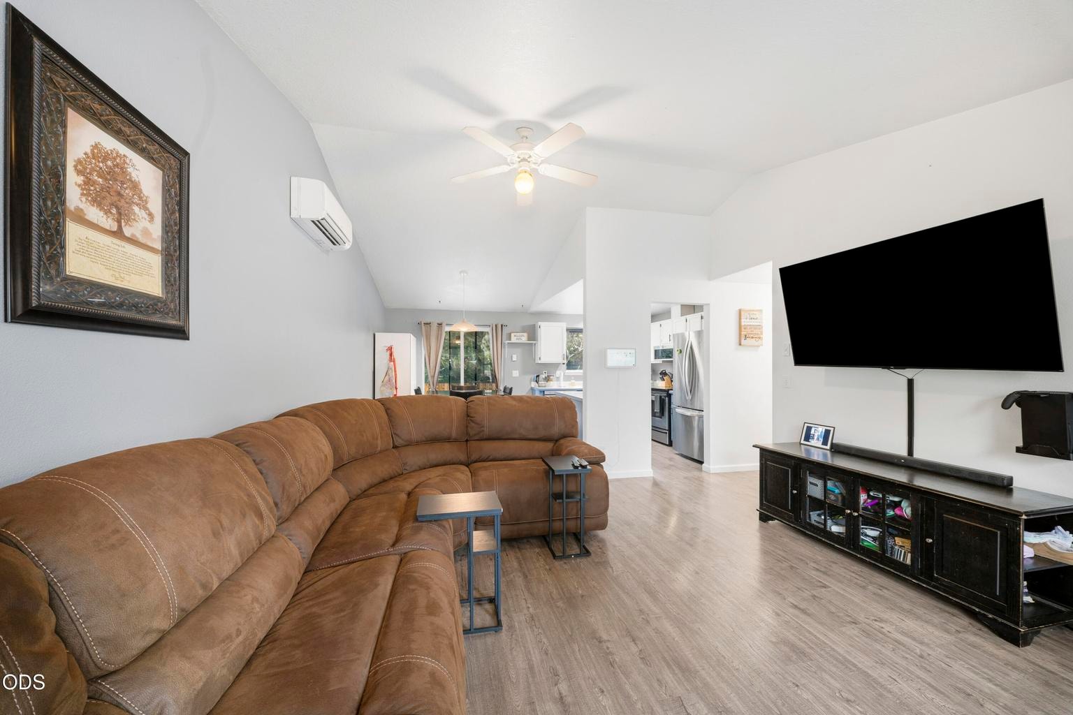 Photo of 2971 SW Salmon Avenue 6 of 34
