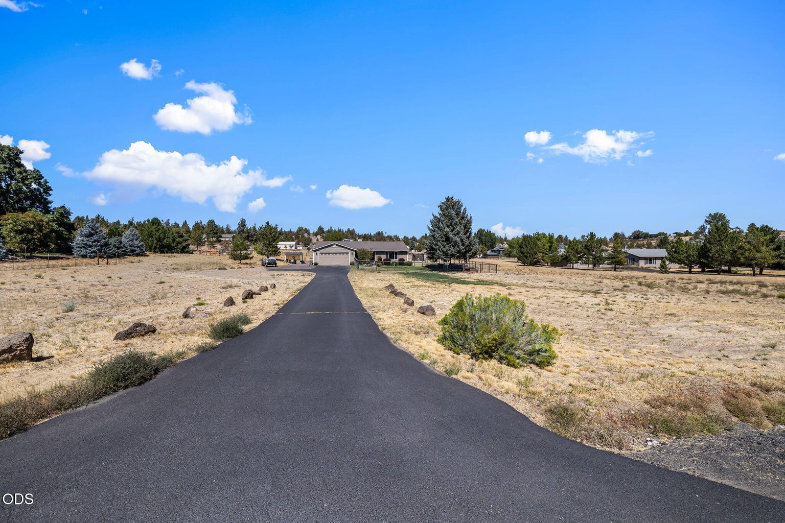 Photo of 1940 SE Sagebrush Drive 39 of 62
