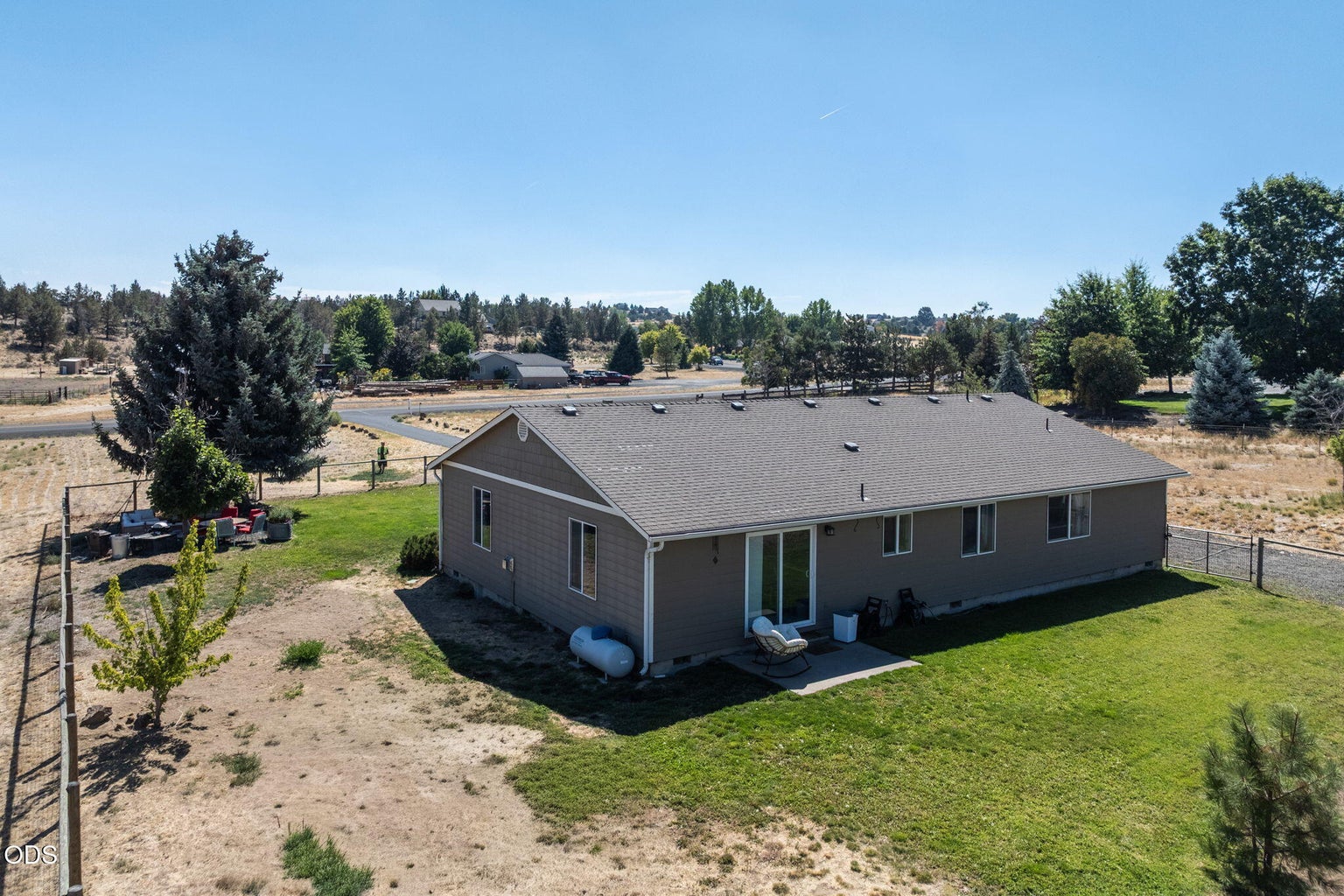 Photo of 1940 SE Sagebrush Drive 49 of 62