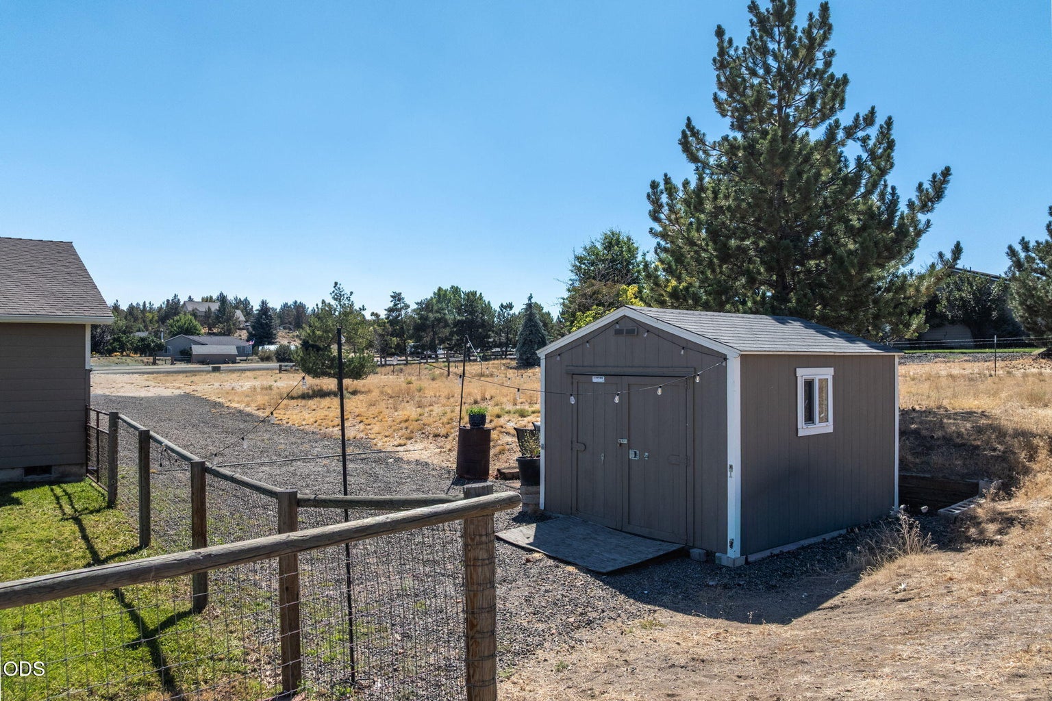Photo of 1940 SE Sagebrush Drive 54 of 62