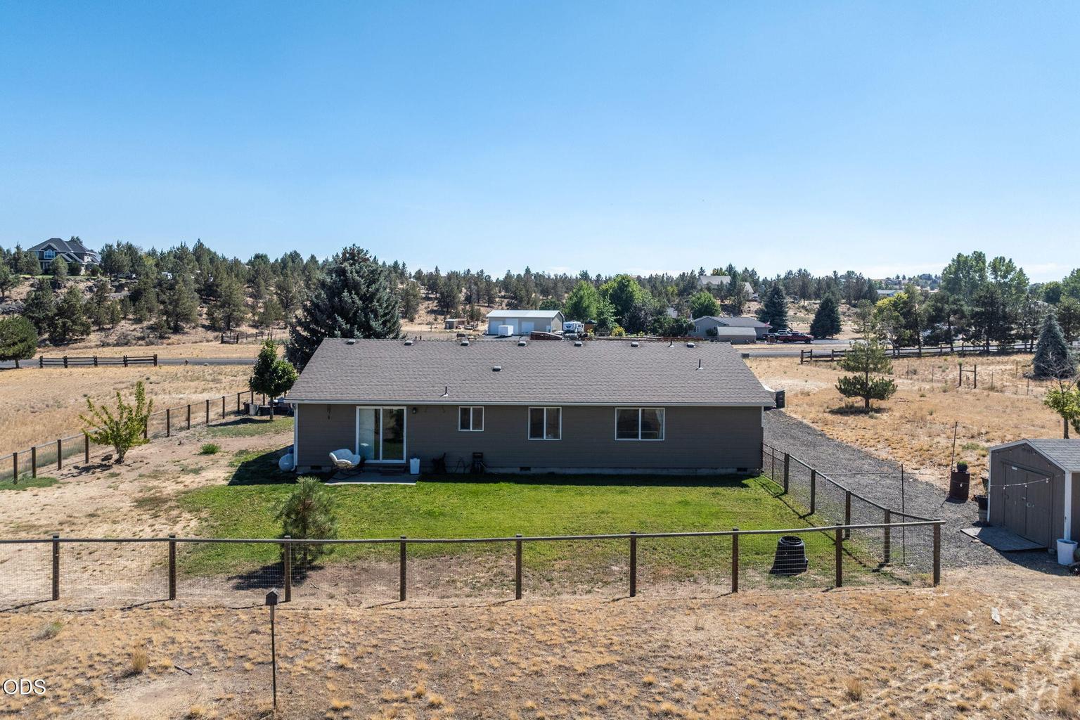 Photo of 1940 SE Sagebrush Drive 55 of 62