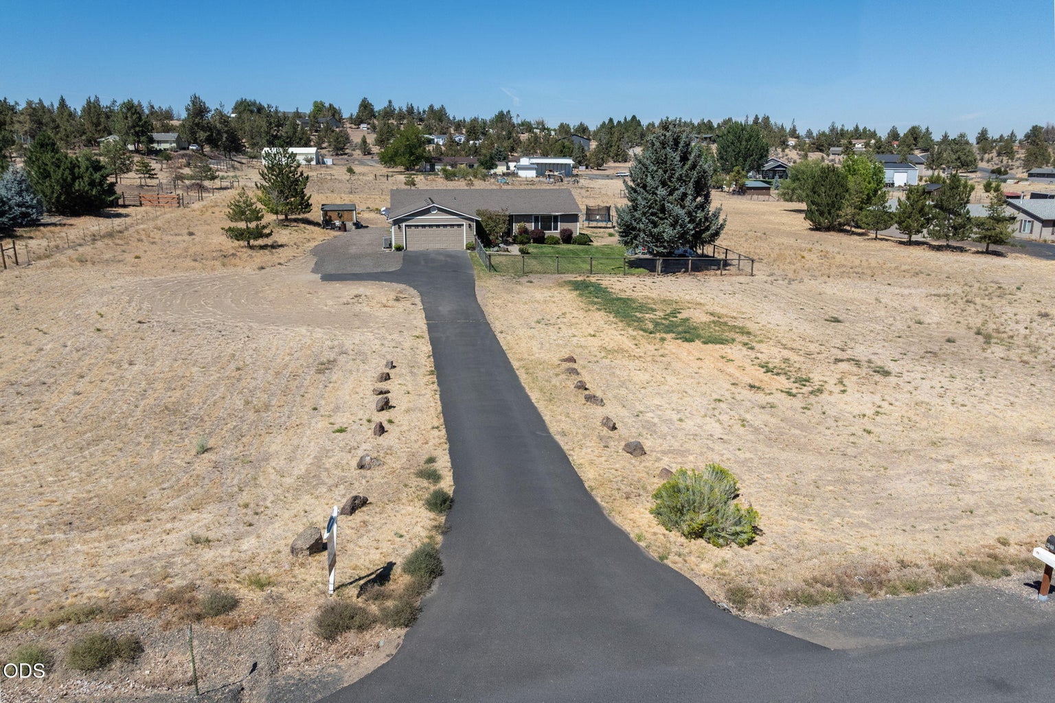 Photo of 1940 SE Sagebrush Drive 57 of 62