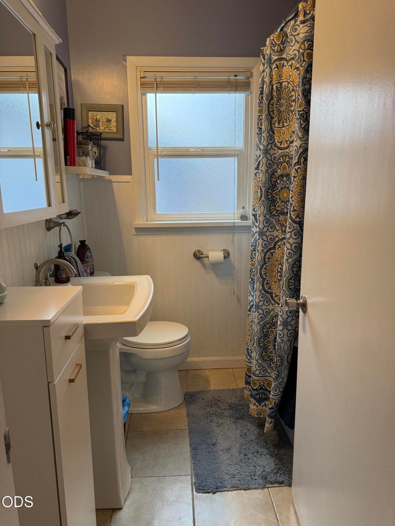 Photo of 748 NE 4th Street 14 of 28