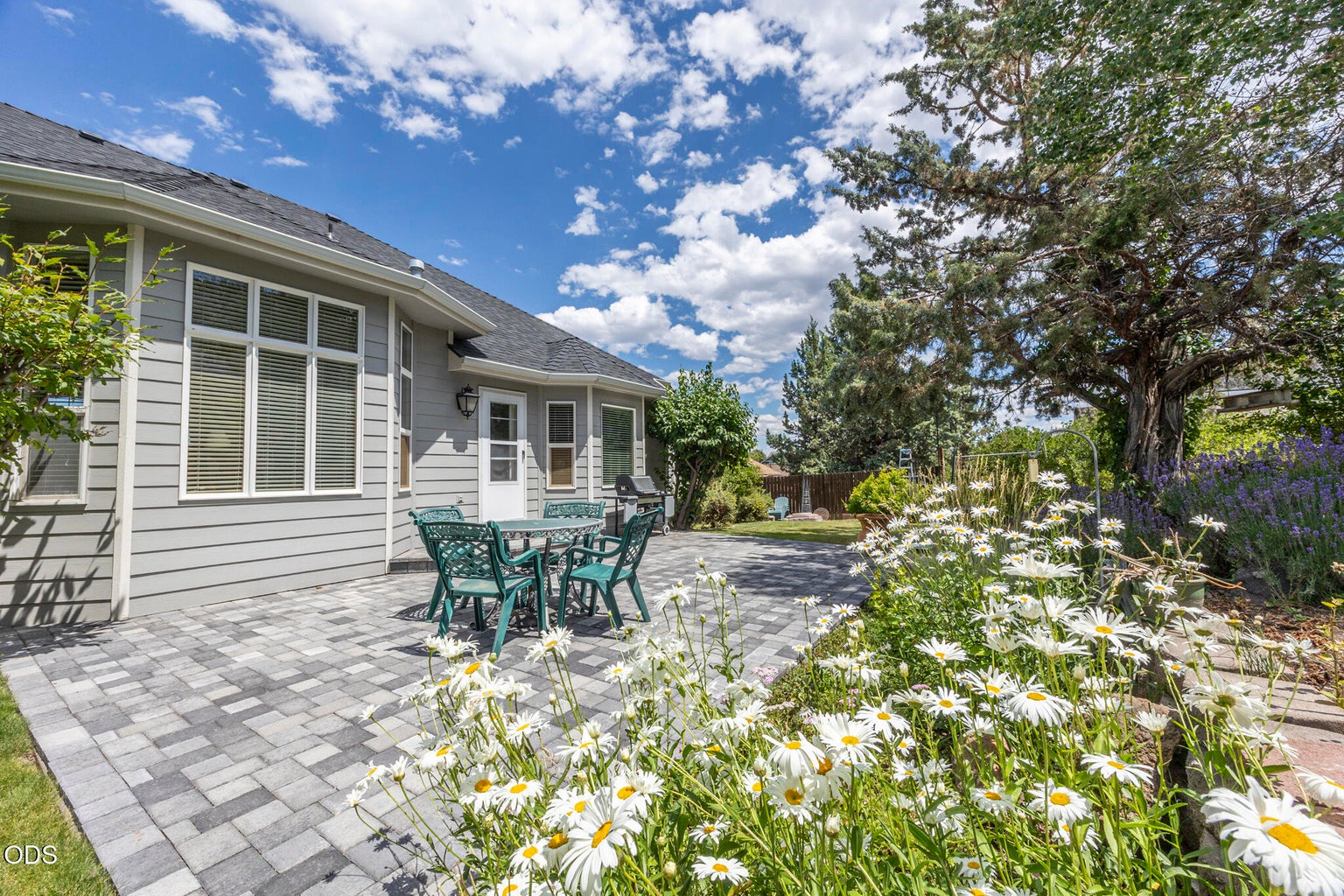 Photo of 3840 SW Summit Avenue 42 of 46