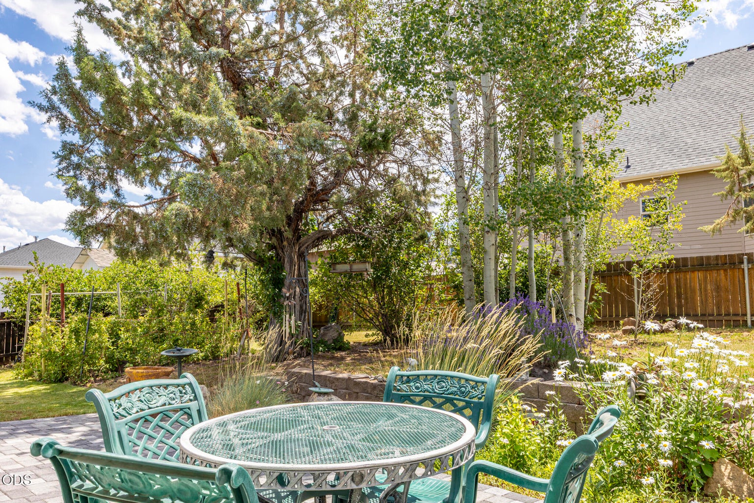 Large Private yard!