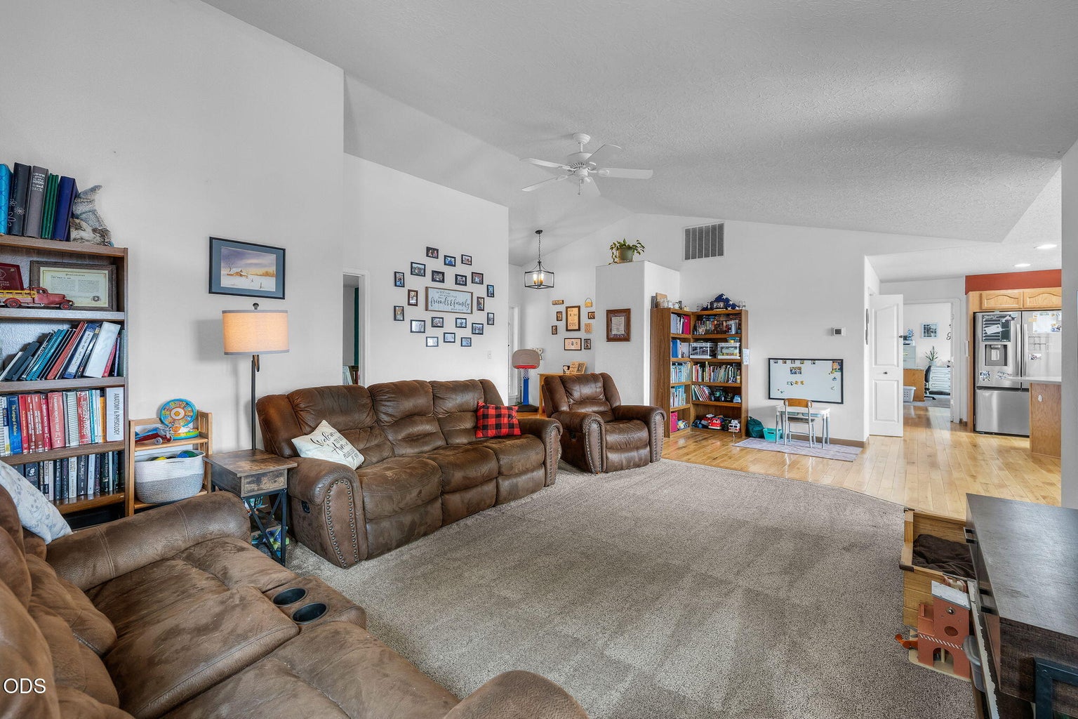 Photo of 2085 SE Sagebrush Drive 6 of 52