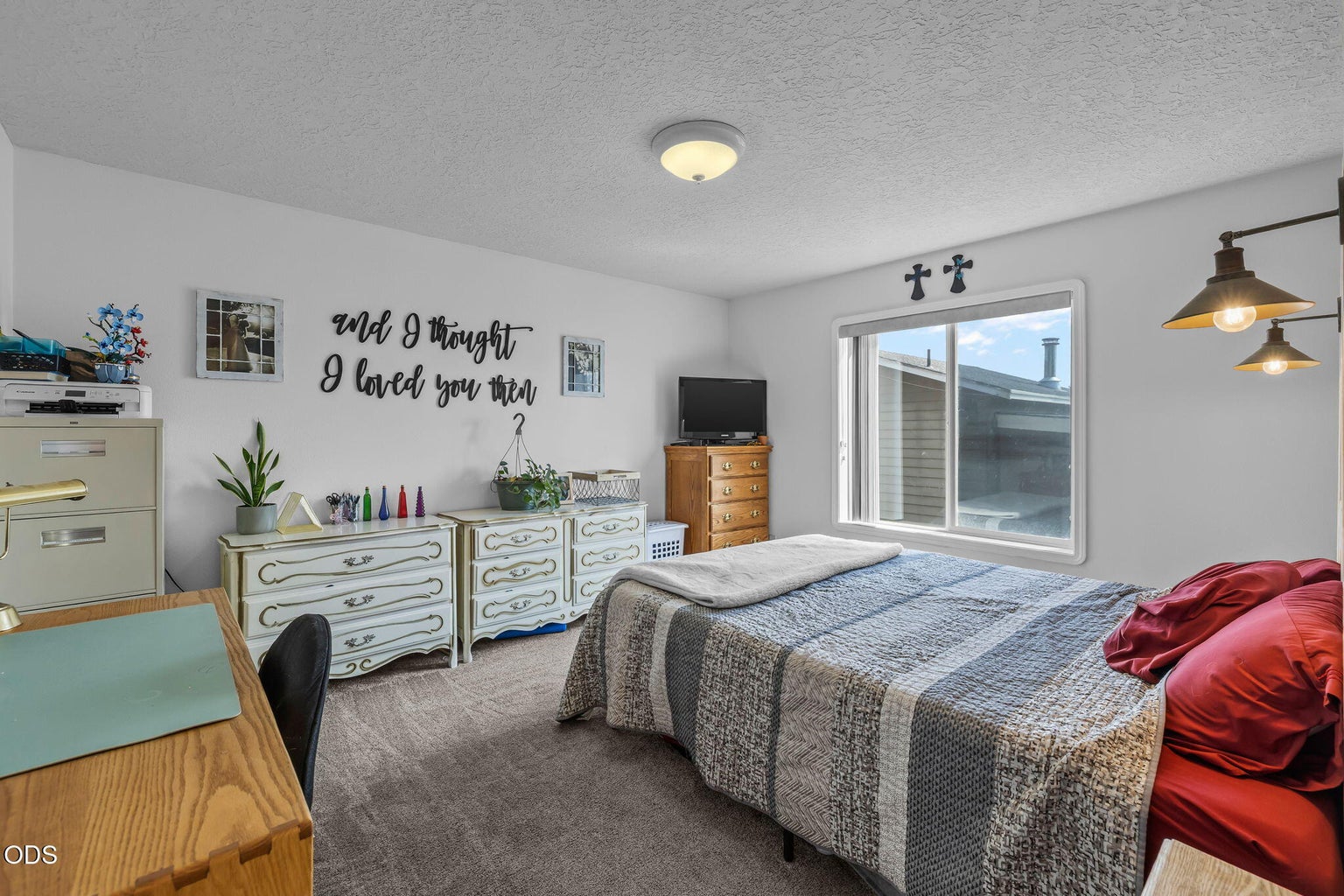 Photo of 2085 SE Sagebrush Drive 13 of 52