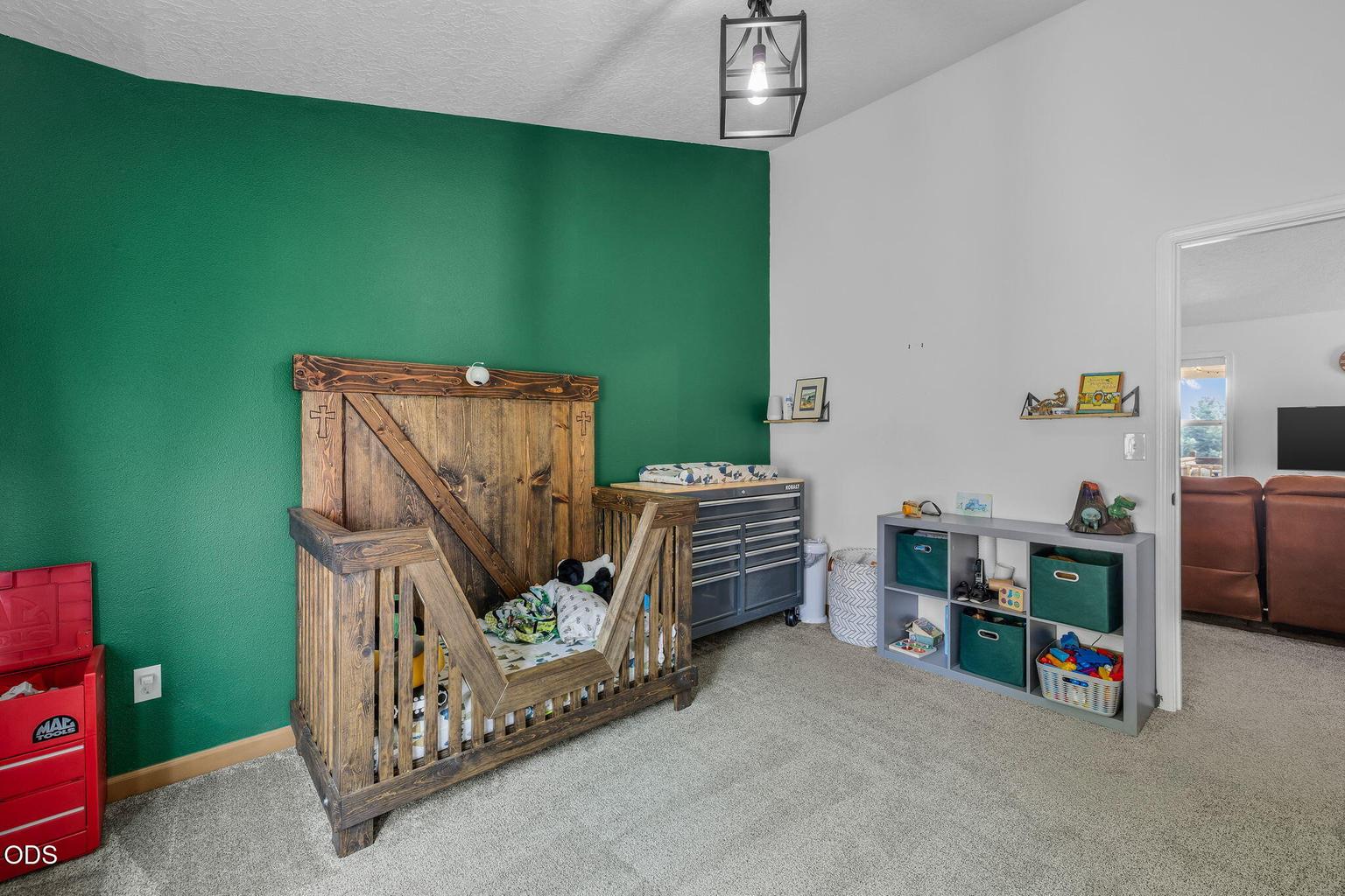 Photo of 2085 SE Sagebrush Drive 19 of 52