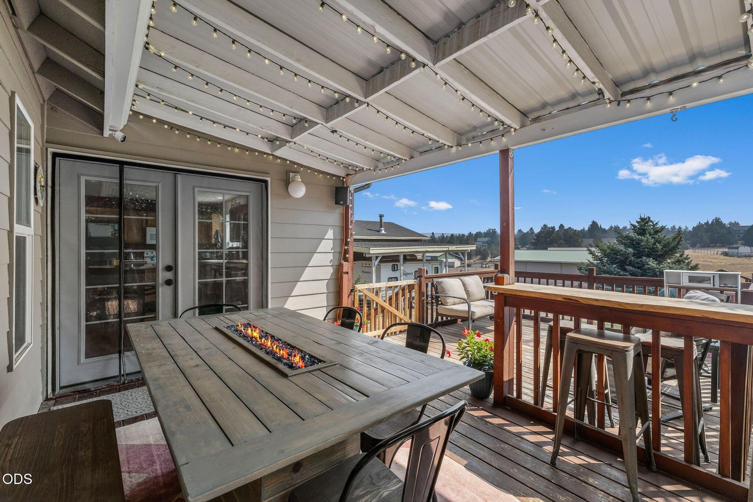 Photo of 2085 SE Sagebrush Drive 25 of 52