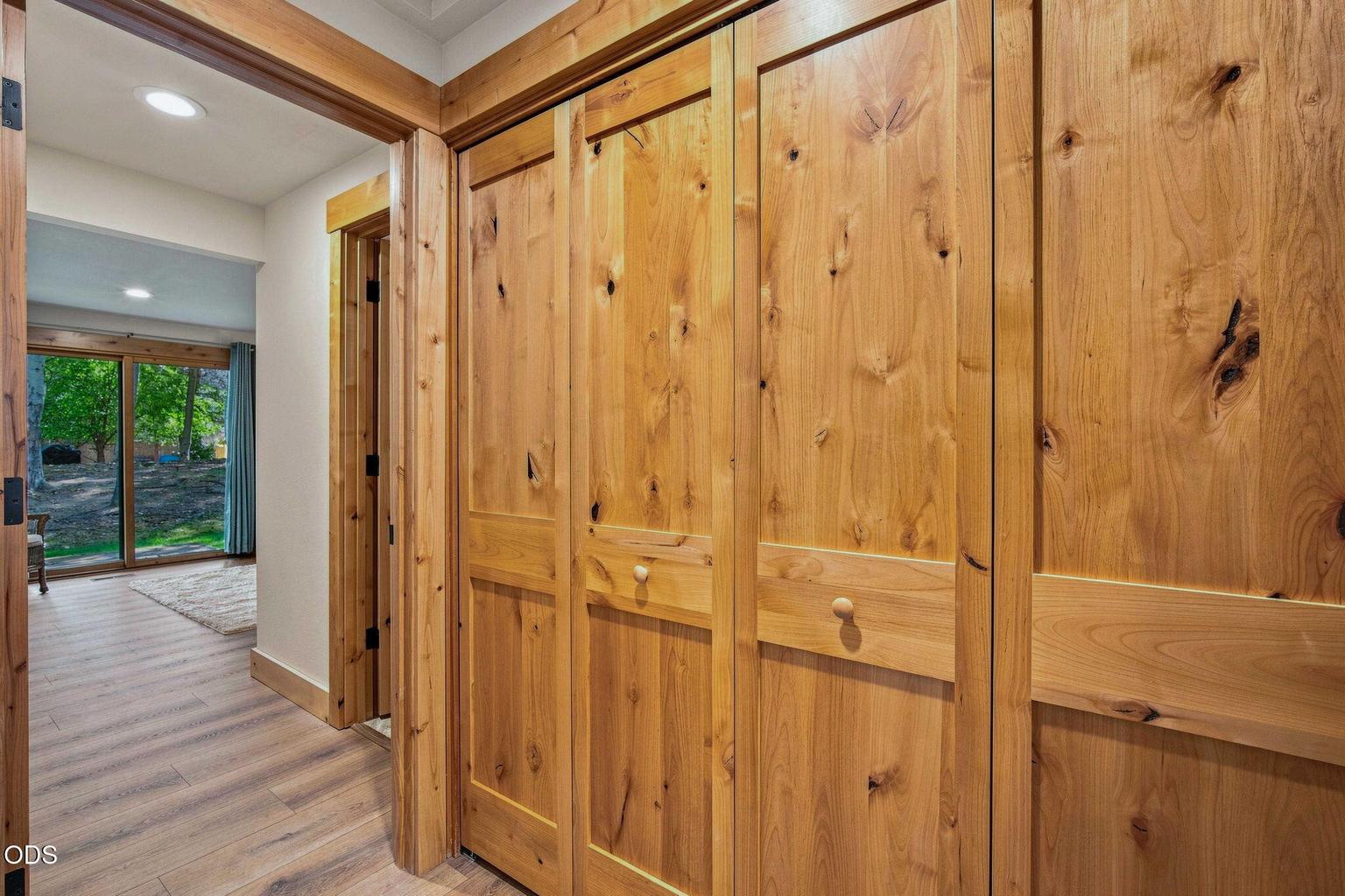Photo of 57367 Lake Aspen Lane 23 of 35