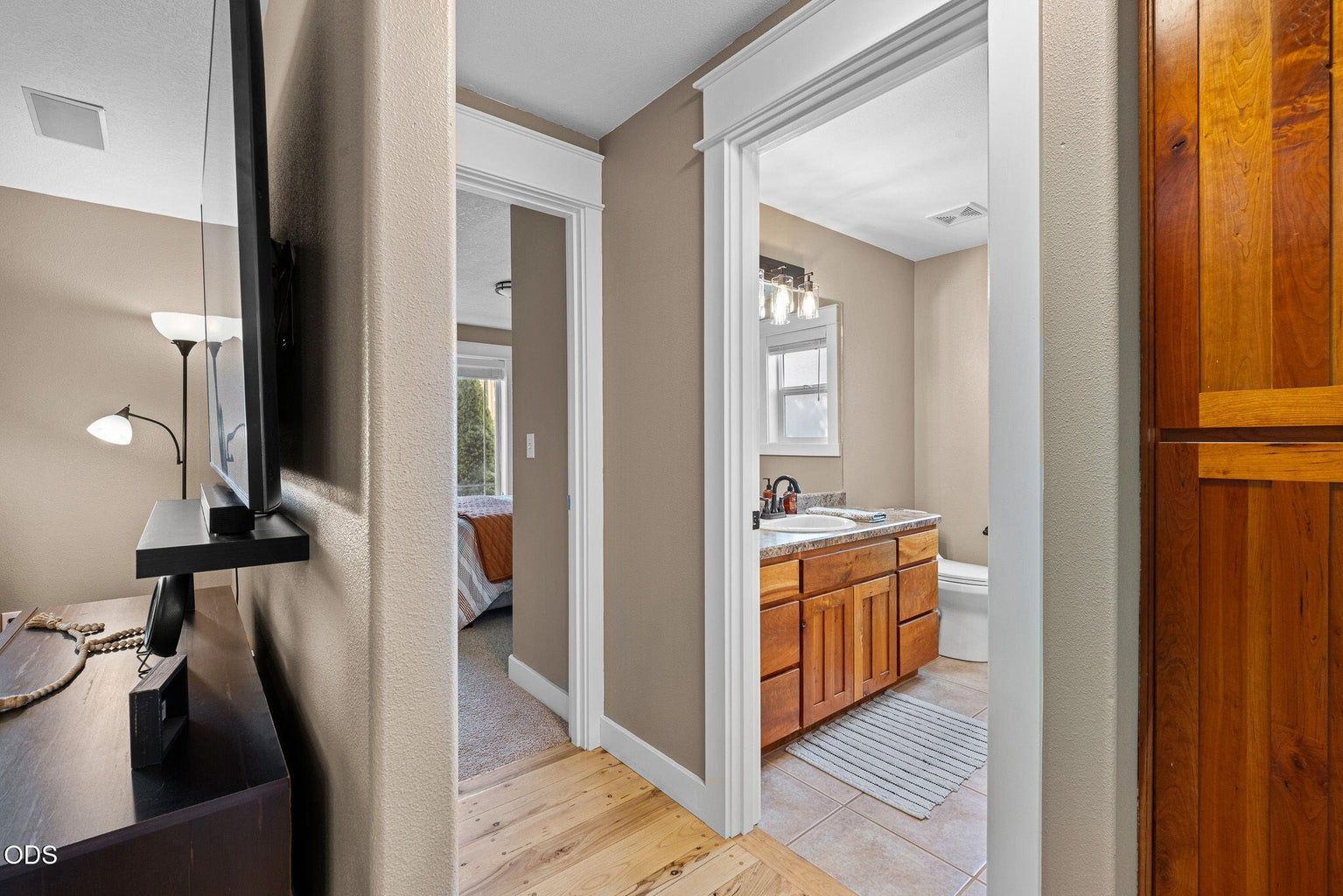 Photo of 752 NE Blackbear Street 22 of 37