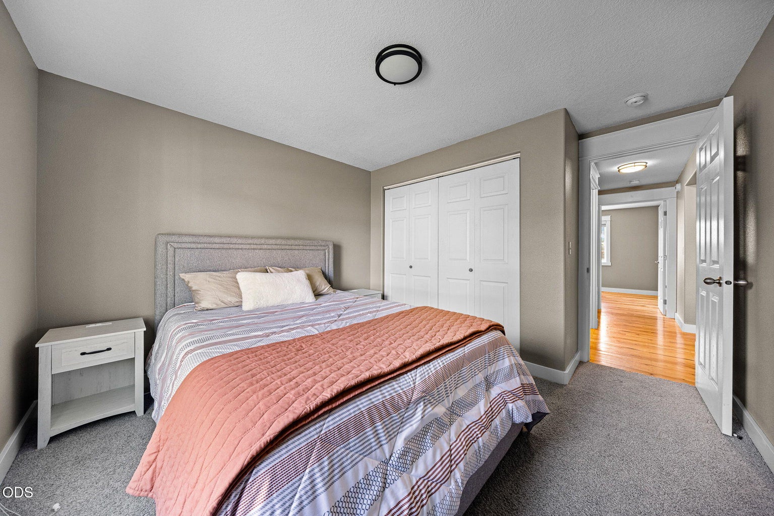Photo of 752 NE Blackbear Street 20 of 37