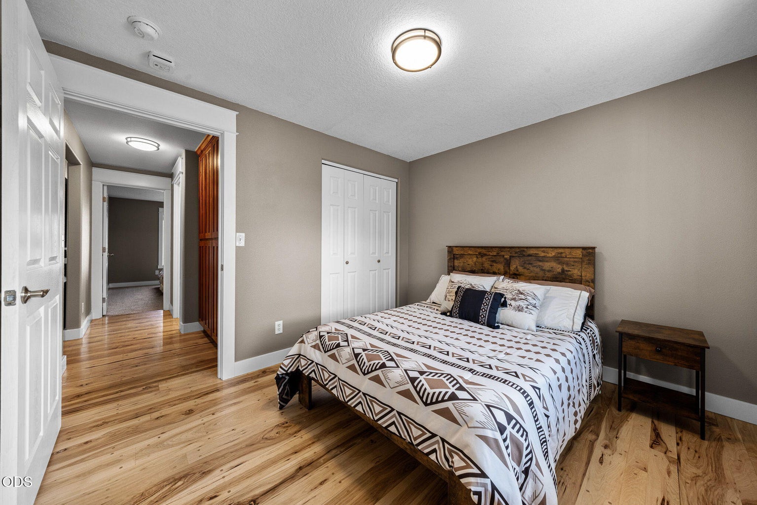 Photo of 752 NE Blackbear Street 24 of 37