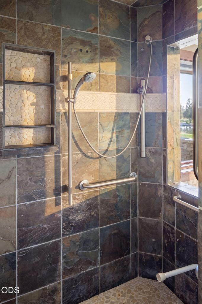 Photo of 56680 Lunar Drive 25 of 56