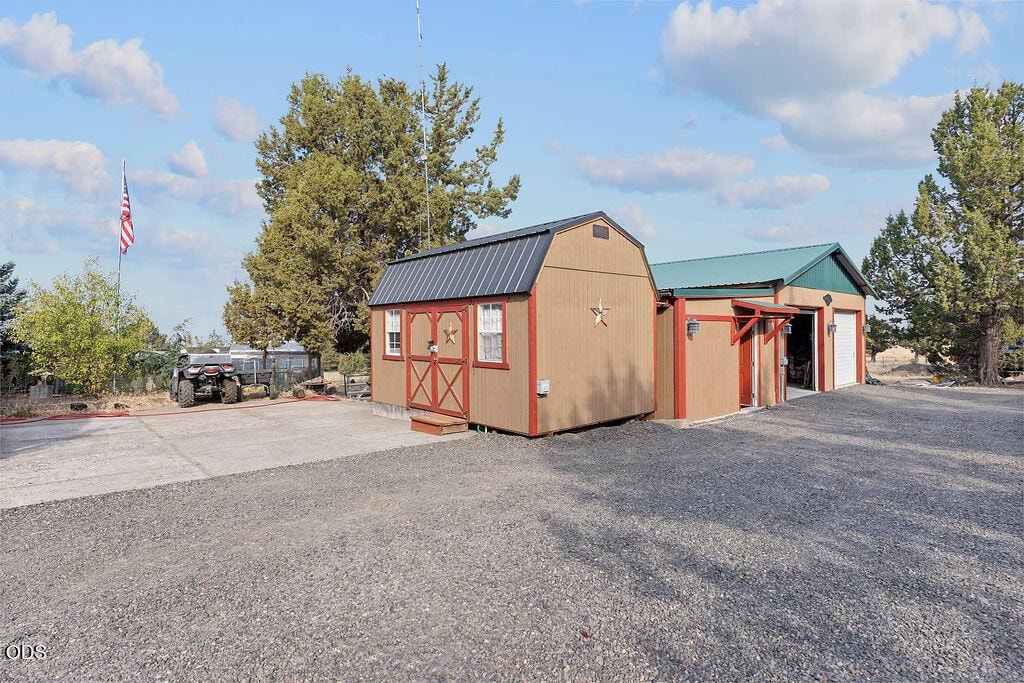 Photo of 15491 SE Paiute 31 of 39