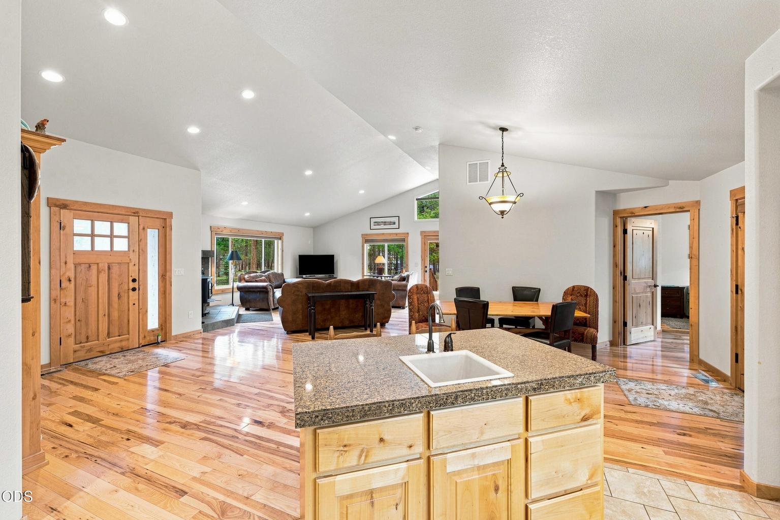 Photo of 52216 Moose Road 29 of 82