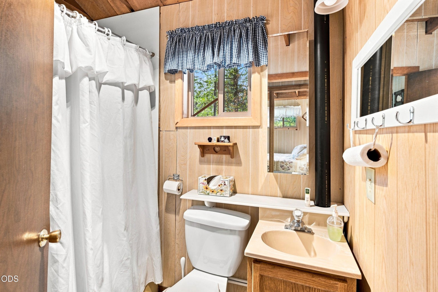 1 bath in Cabin