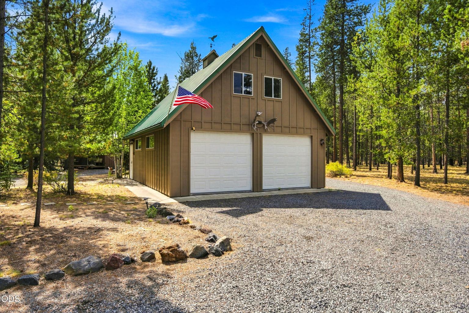 Extra Garage