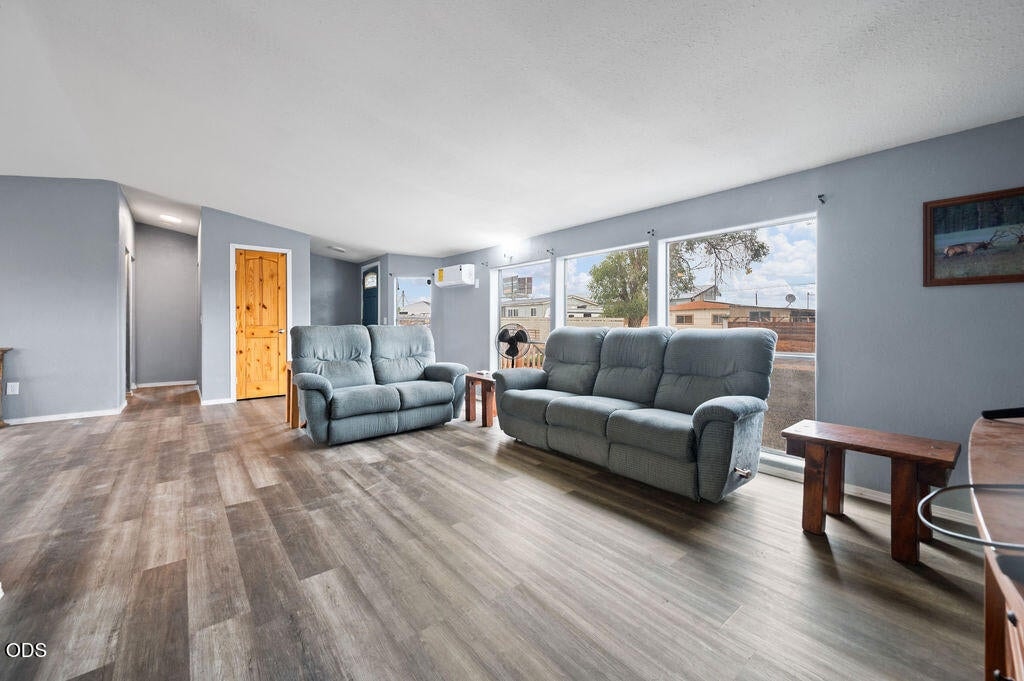 Photo of 101 NE Daisy Street 11 of 34