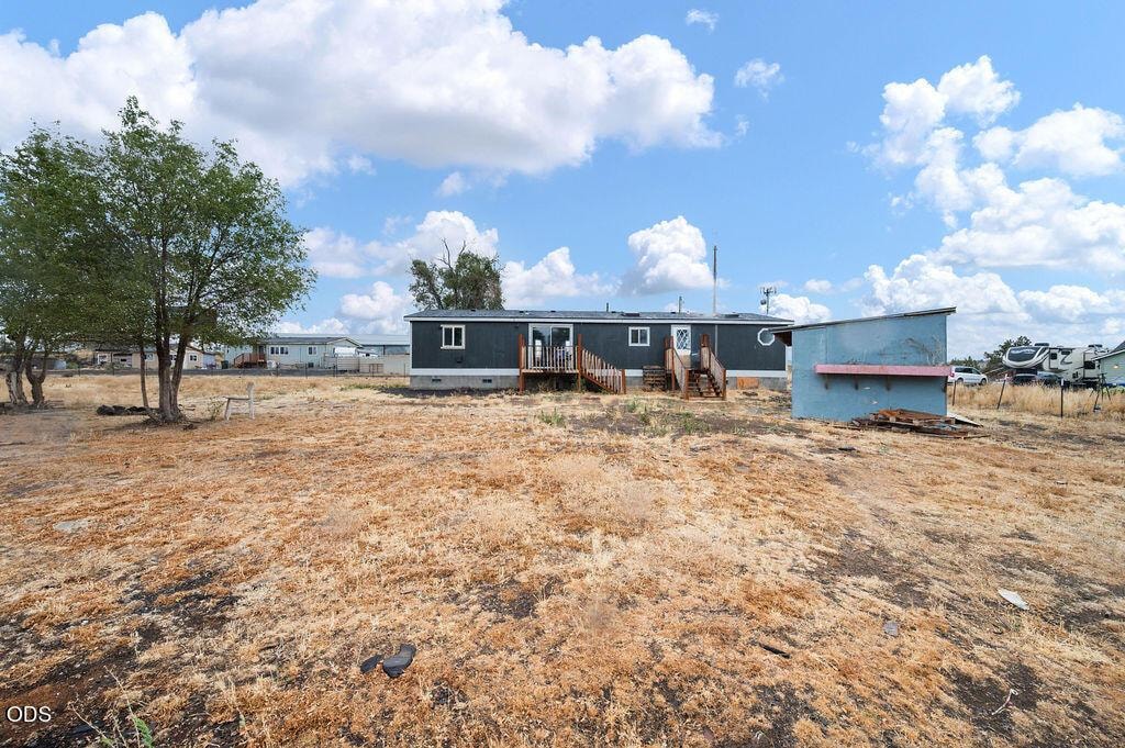 Photo of 101 NE Daisy Street 29 of 34