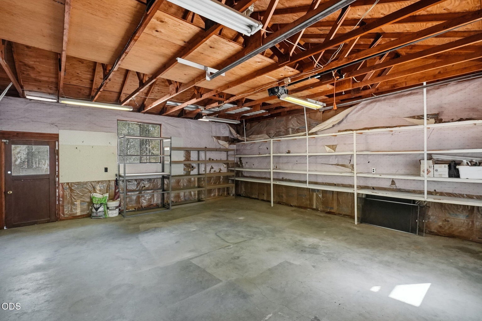 Photo of 19092 Shoshone Road 17 of 23