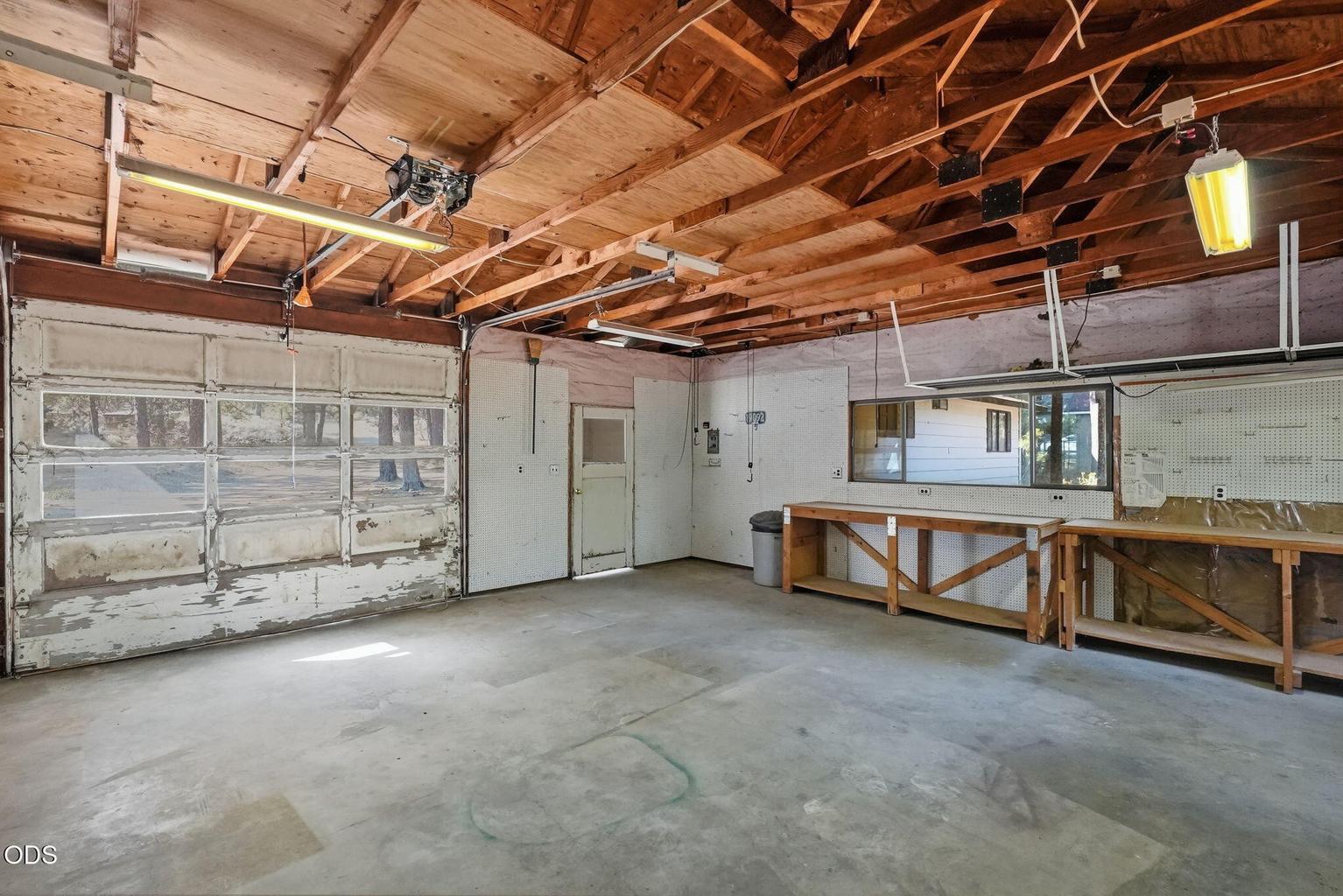 Photo of 19092 Shoshone Road 18 of 23