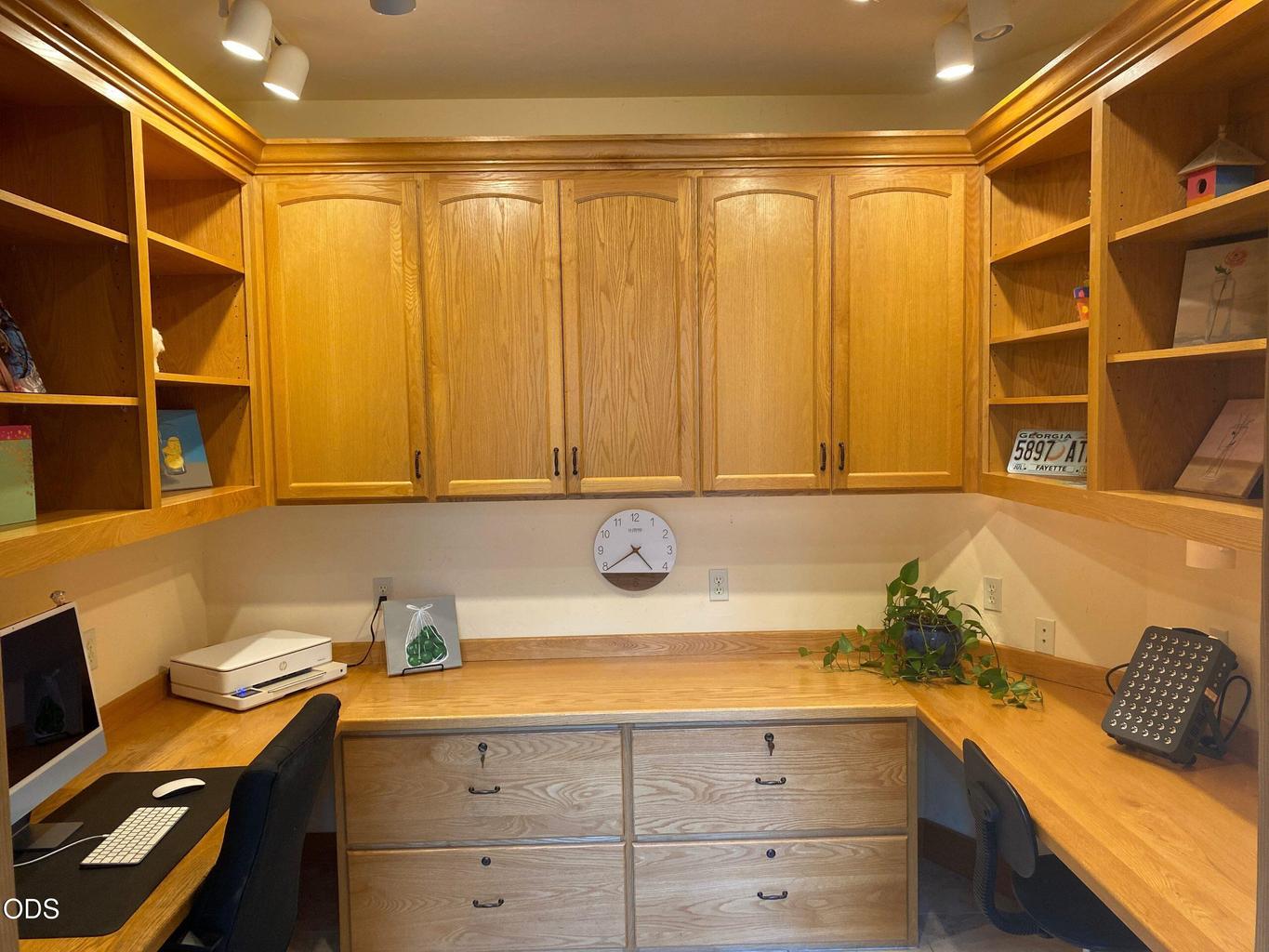 Photo of 61858 Bunker Hill Court 28 of 33