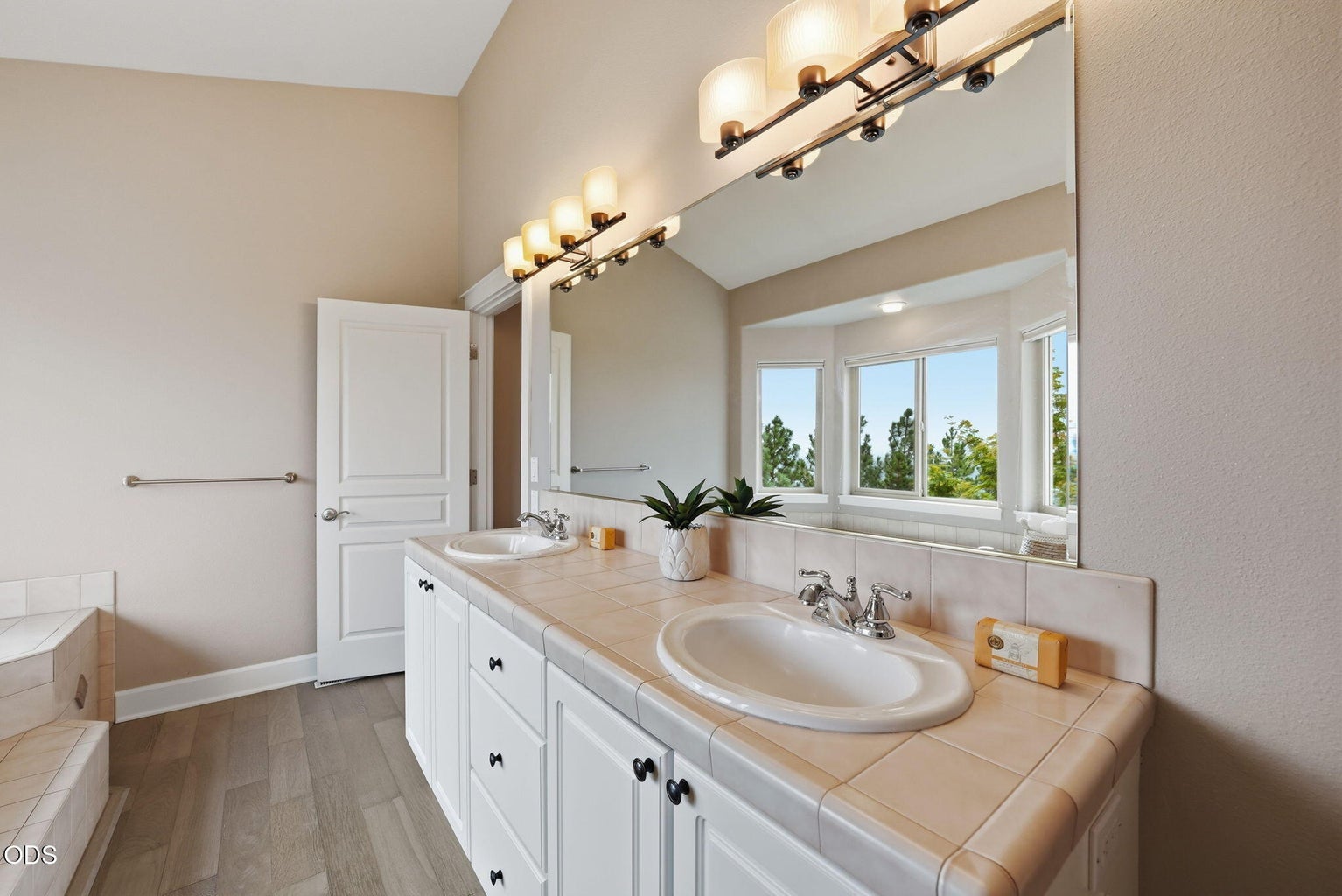 Dual Sinks
