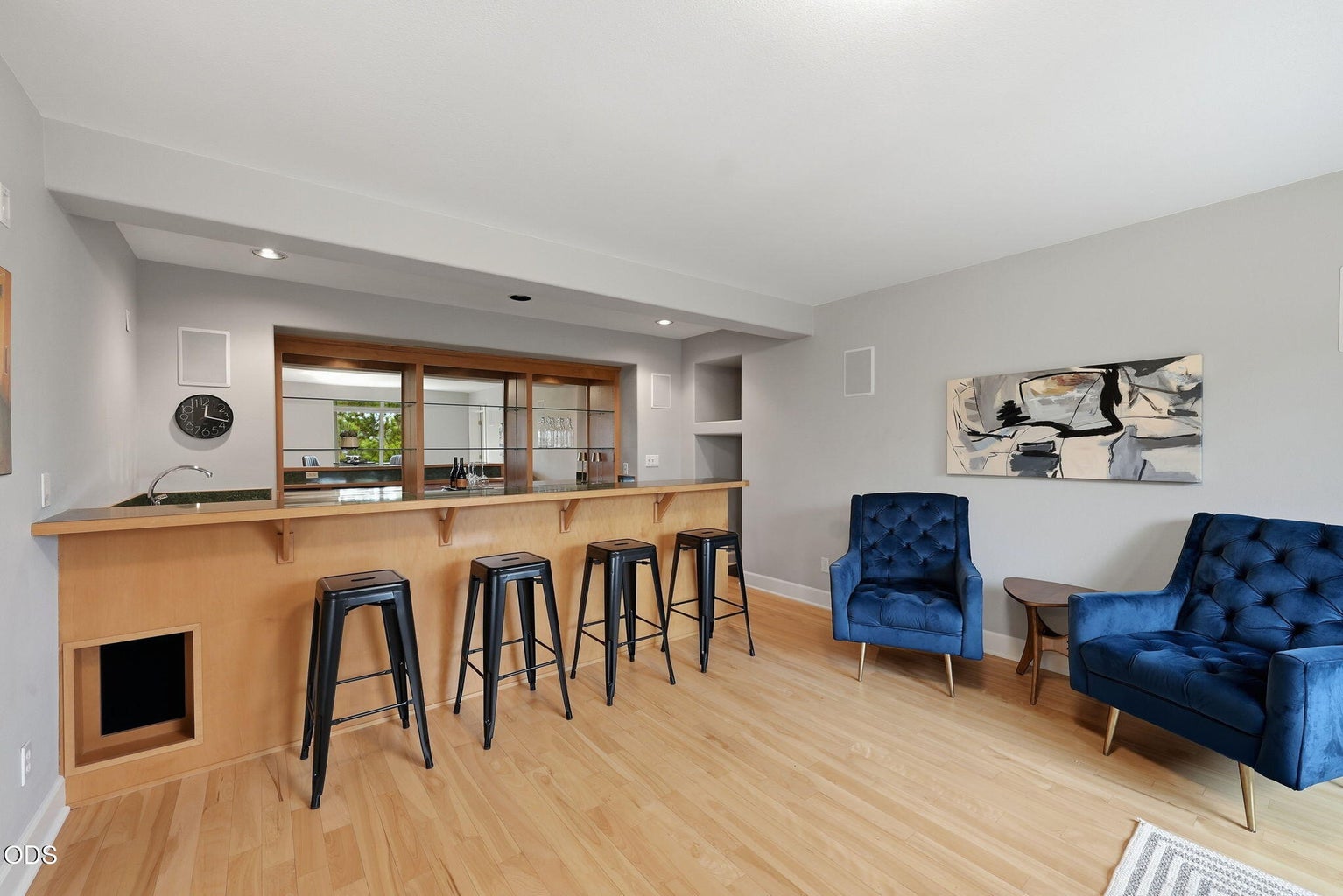 Wet Bar for Entertaining