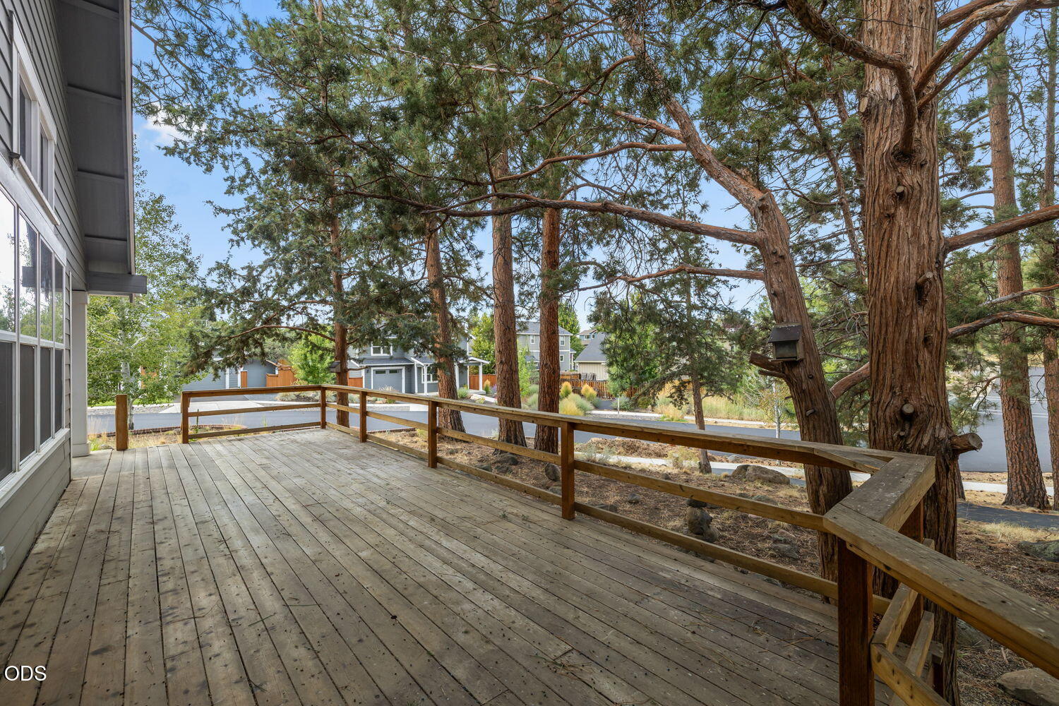Photo of 904 E Horse Back Trail 30 of 40