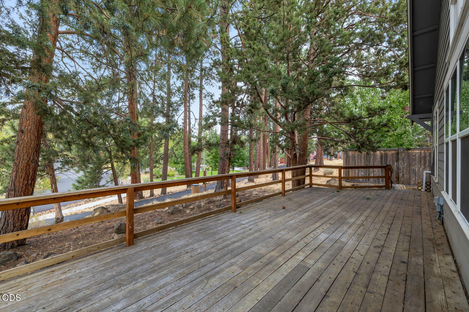 Photo of 904 E Horse Back Trail 31 of 40