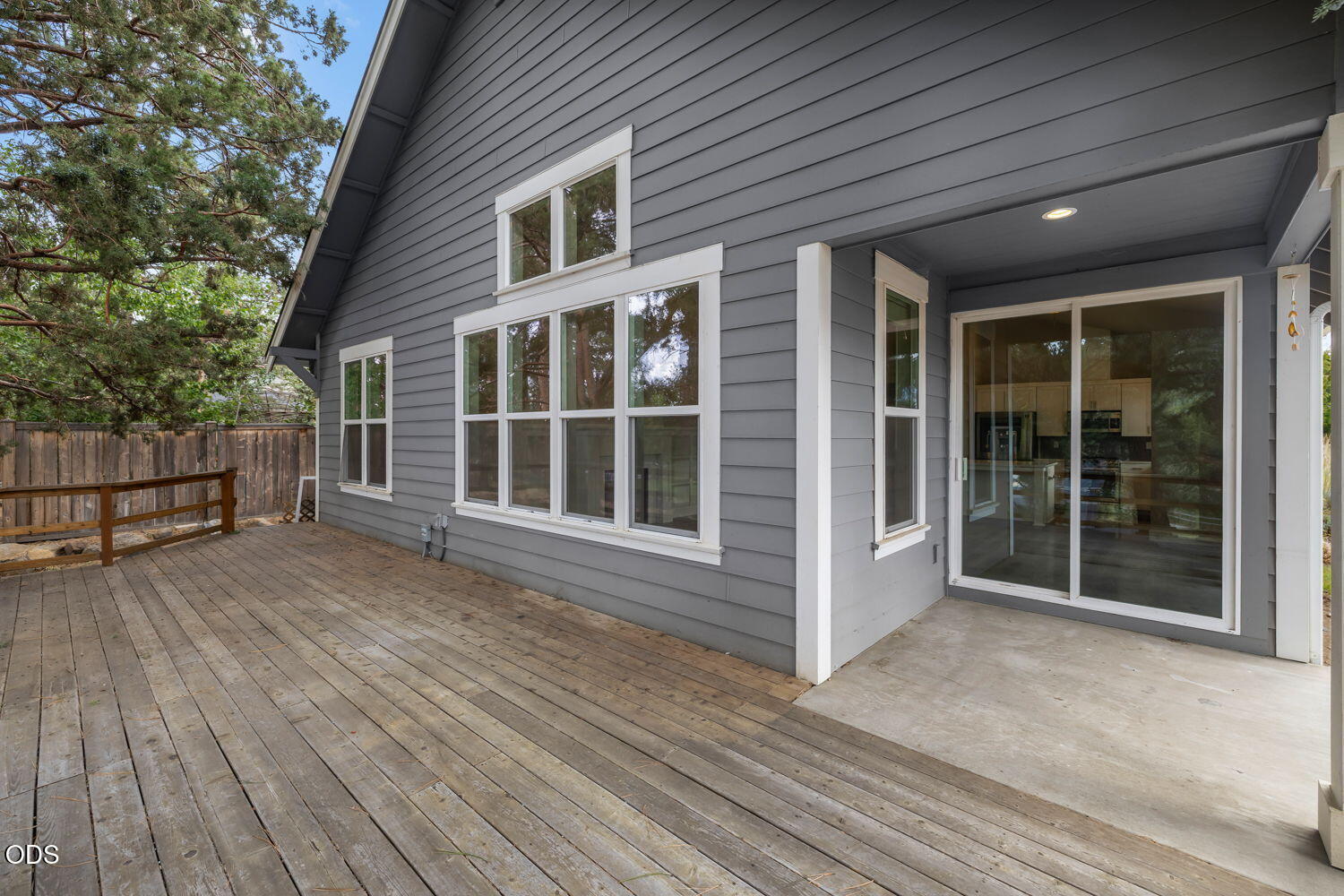 Photo of 904 E Horse Back Trail 28 of 40