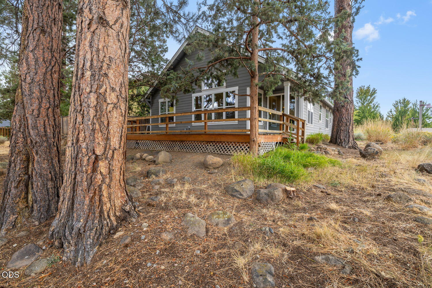 Photo of 904 E Horse Back Trail 32 of 40