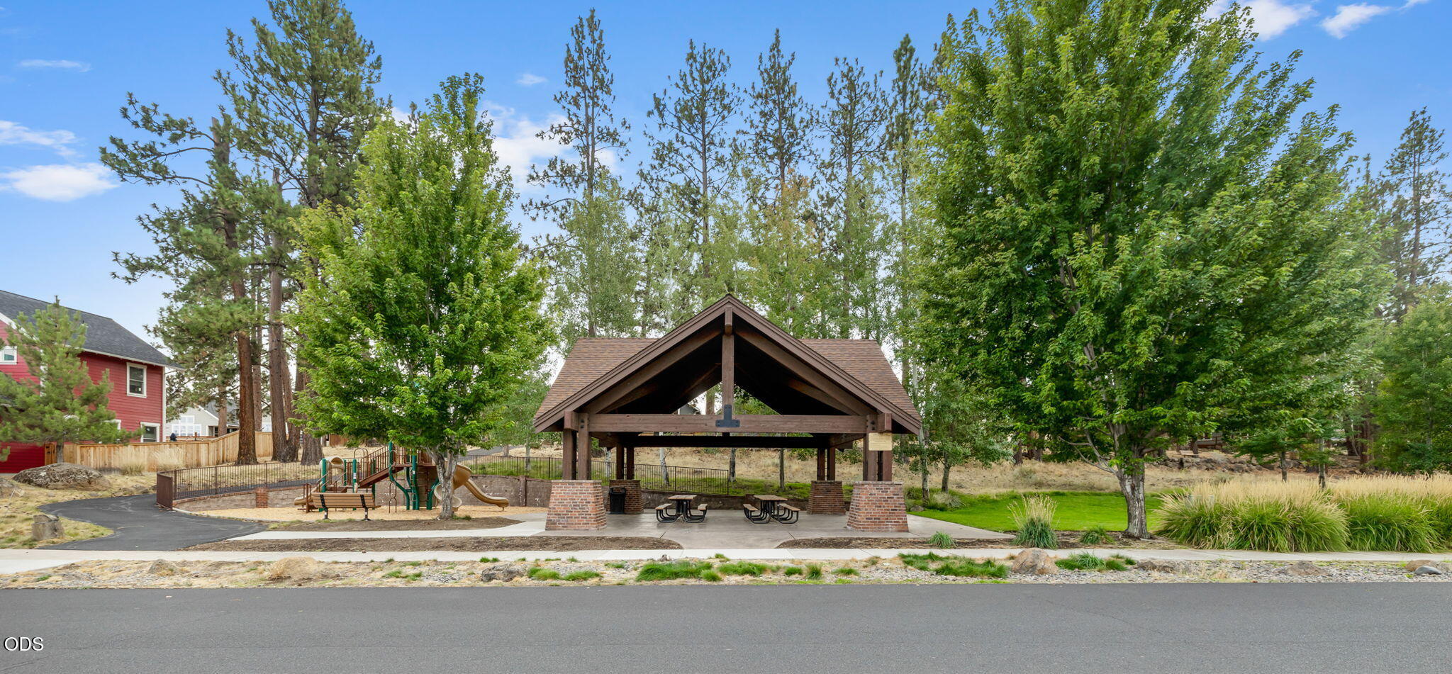 Photo of 904 E Horse Back Trail 36 of 40