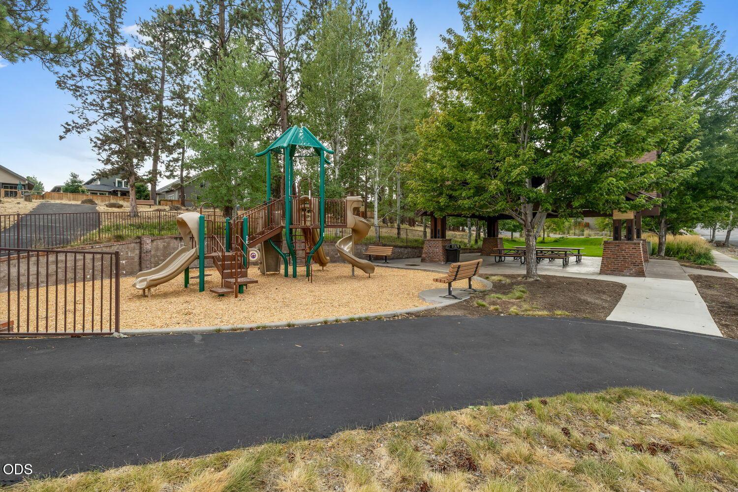 Photo of 904 E Horse Back Trail 38 of 40