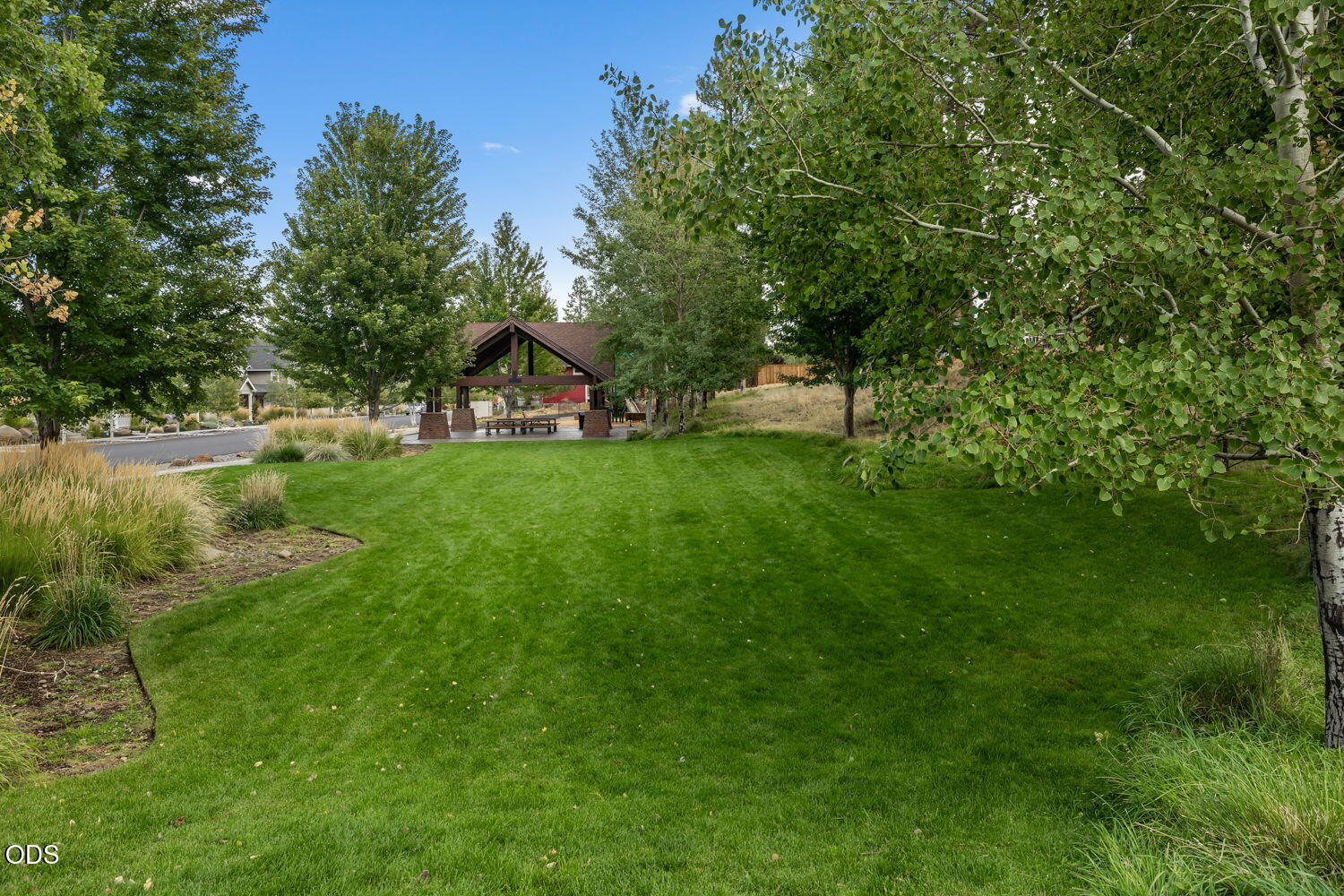Photo of 904 E Horse Back Trail 40 of 40