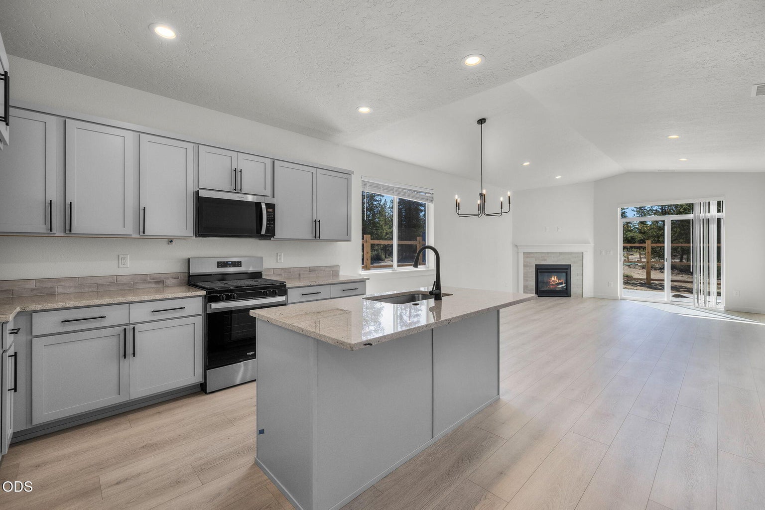 Photo of 16651 Neil Lane 12 of 43