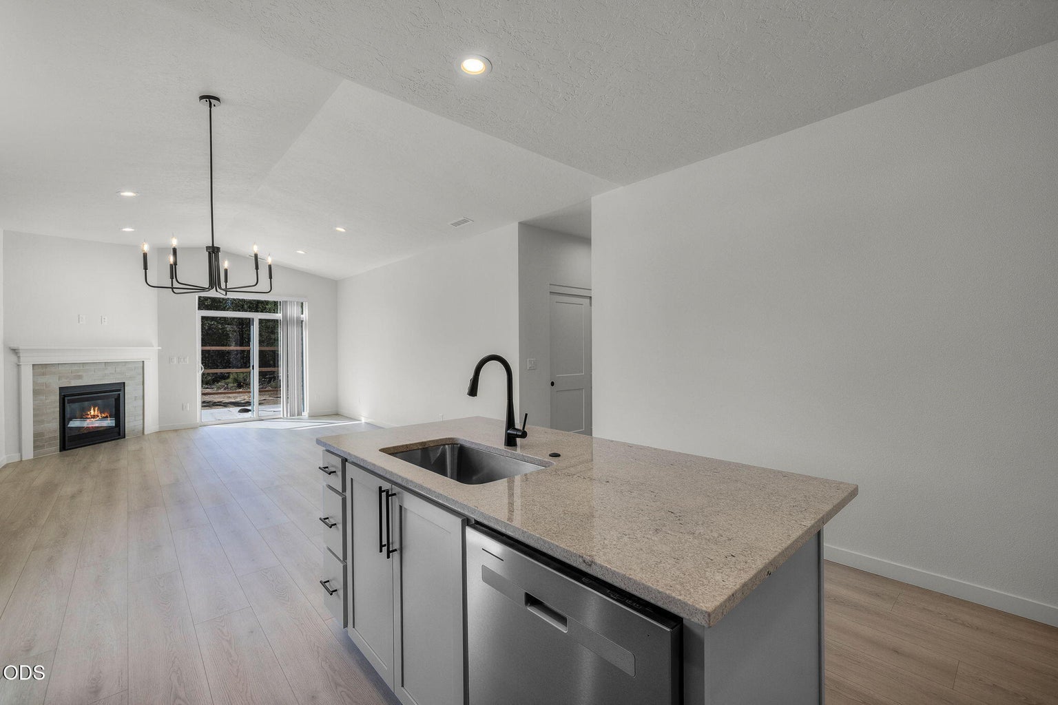 Photo of 16651 Neil Lane 14 of 43