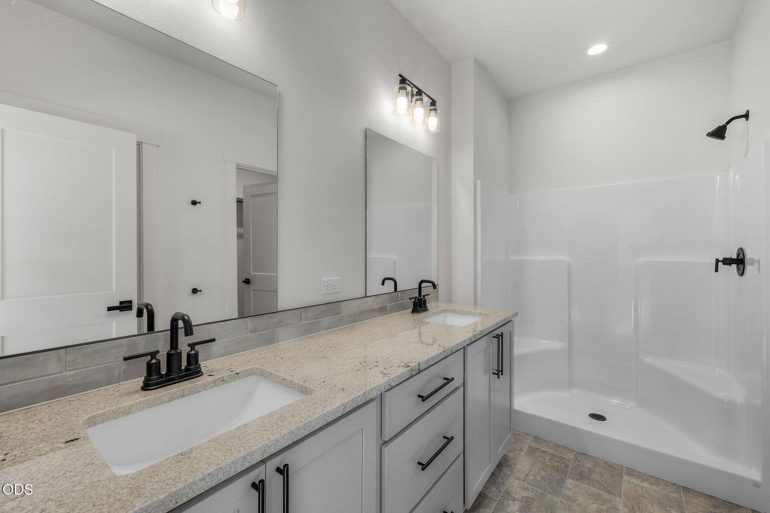 Photo of 16651 Neil Lane 19 of 43