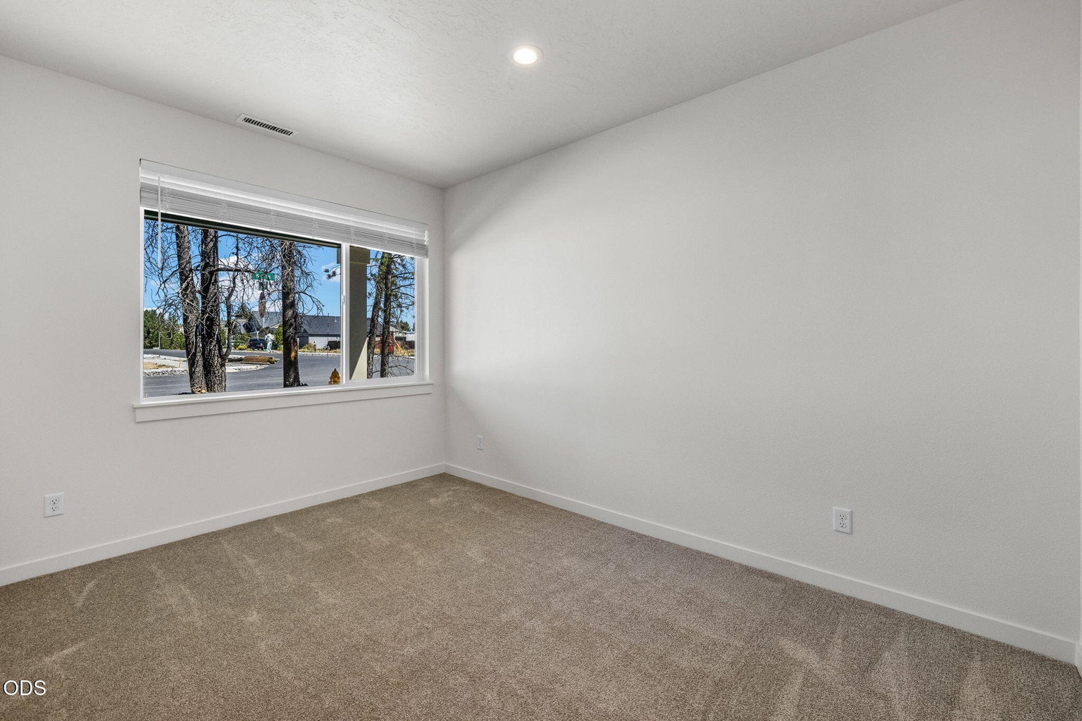 Photo of 16651 Neil Lane 31 of 43