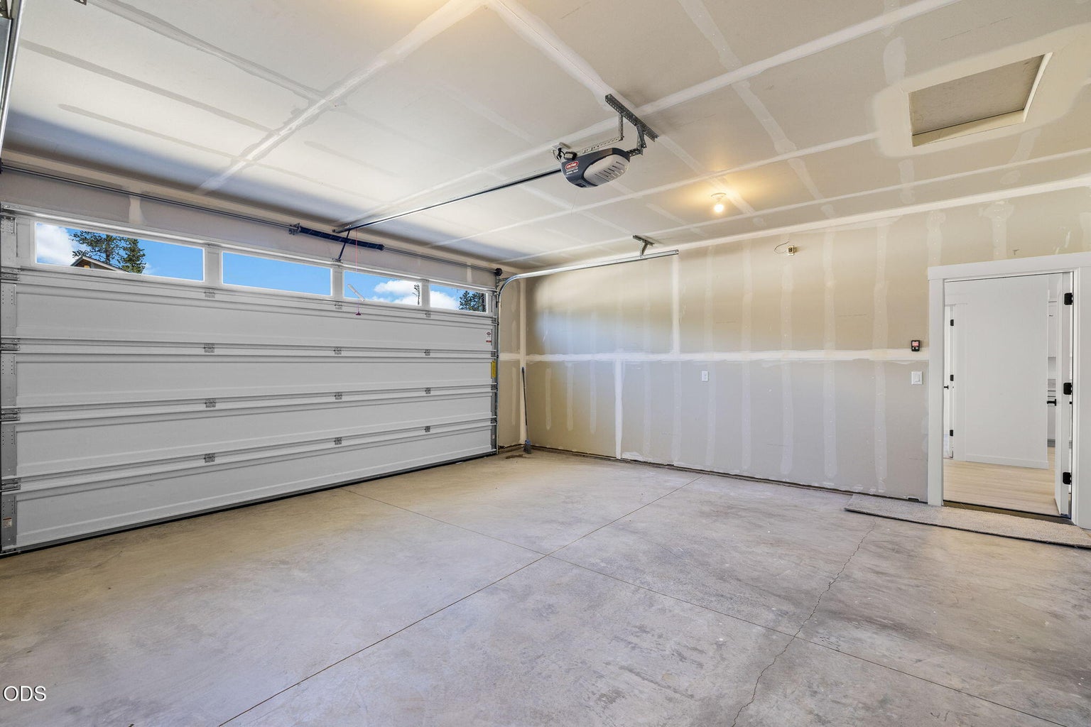 Photo of 16651 Neil Lane 36 of 43